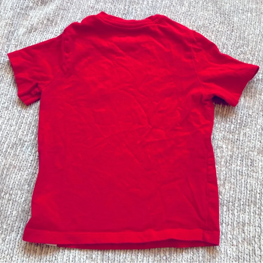 GAP classic red